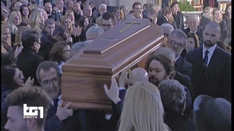 Roma - Nella chiesa degli artisti a piazza del Popolo i funerali di Fabrizio Frizzi