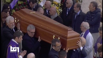 Roma - Nella chiesa degli artisti a piazza del Popolo i funerali di Fabrizio Frizzi