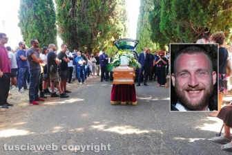 I funerali di Francesco Squitieri - Nel riquadro: Francesco Squitieri