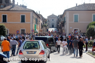 San Lorenzo Nuovo - I funerali di Lisei e Papini