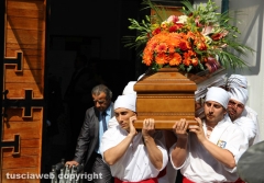 I funerali di Mario Prosperoni, il \"medico dei facchini\"