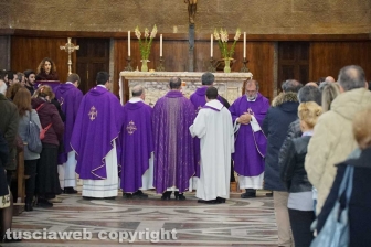 I funerali di Maurizio Sberna