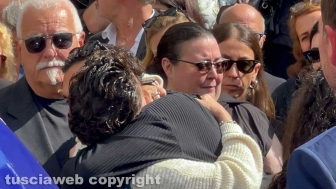 Ronciglione - I funerali di Nadia Ferrari - Marco Mengoni