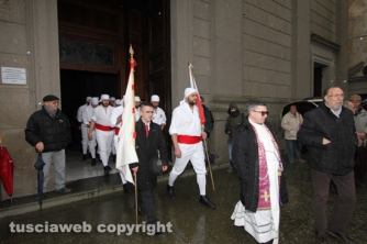 I funerali di Nello - Da casa di S. Rosa alla basilica