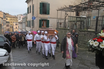 I funerali di Nello - Da casa di S. Rosa alla basilica