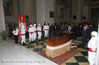 I funerali di Nello - Da casa di S. Rosa alla basilica
