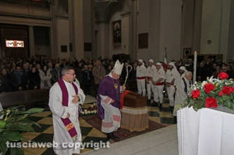 I funerali di Nello - Da casa di S. Rosa alla basilica