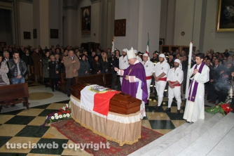 I funerali di Nello –  La celebrazione