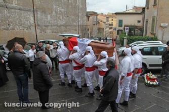I funerali di Nello –  La celebrazione