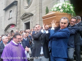 Viterbo - I funerali di Nicoletta Ascenzi