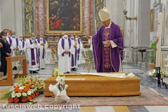 I funerali di Padre Mario Mattei