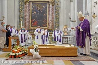 I funerali di Padre Mario Mattei