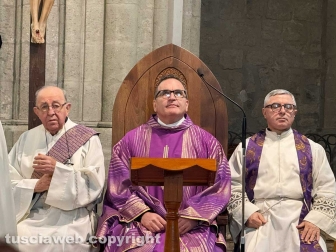 Viterbo - I funerali di Pietro Bevilacqua - Al centro don Luca Scuderi