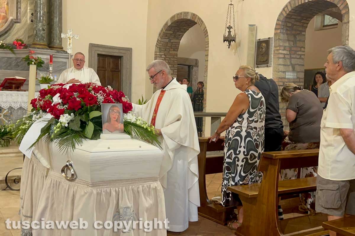 Marte - I funerali di Rachele Ferrara