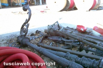 I lampioni a pezzi una decina di anni fa