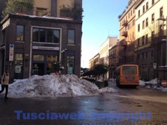 Emergenza neve, i lavori dentro le mura - Piazza del Teatro