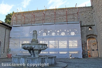 Viterbo - I lavori di messa in sicurezza della loggia di Palazzo dei papi