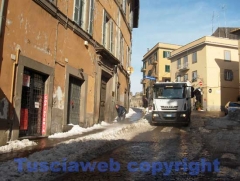 I lavori in via Cairoli alla presenza di Marini - Foto Fausto Cappelli