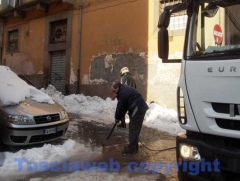 I lavori in via Cairoli alla presenza di Marini - Foto Fausto Cappelli