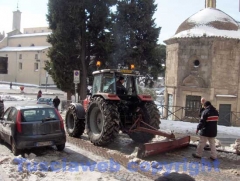 I lavori in via Cairoli alla presenza di Marini - Foto Fausto Cappelli