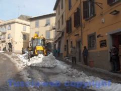 I lavori in via Cairoli alla presenza di Marini - Foto Fausto Cappelli
