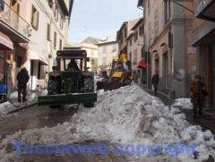 I lavori in via Cairoli alla presenza di Marini - Fausto Cappelli