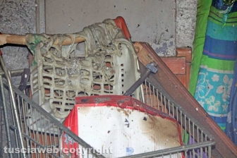 I locali andati a fuoco nella palazzina al Carmine