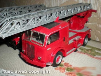 I modellini dei mezzi dei vigili del fuoco di Valter Favilla