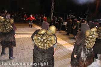 Caffeina - Serata sarda - Mamuthones e Issohadores a piazza San Lorenzo