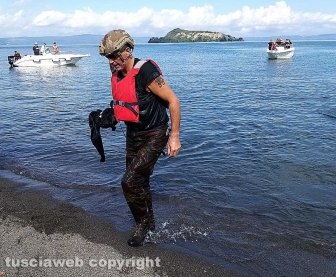 Montefiascone - I lanci dei paracadutisti per san Michele arcangelo