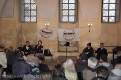 I parlamentari 5 stelle a Sutri