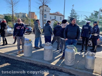 Viterbo - La protesta dei pastori sul prezzo del latte
