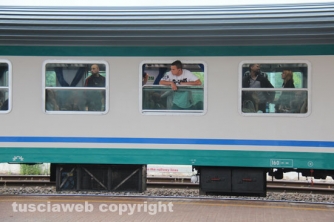 Pendolari bloccano il treno