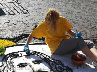 I preparativi per l'Infiorata del Corpus Domini