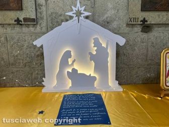 I presepi nel chiostro della basilica della Quercia