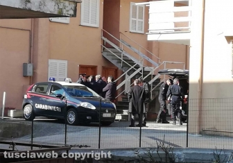 Ronciglione - Ragazza cade dalle scale e muore - L'arrivo del Pm Franco Pacifici e dei carabinieri