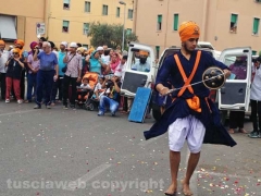 Viterbo - I sikh invadono il Pilastro