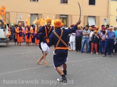 Viterbo - I sikh invadono il Pilastro