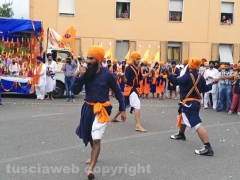 Viterbo - I sikh invadono il Pilastro