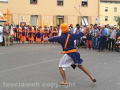 Viterbo - I sikh invadono il Pilastro