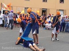Viterbo - I sikh invadono il Pilastro