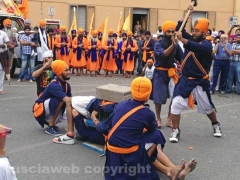 Viterbo - I sikh invadono il Pilastro
