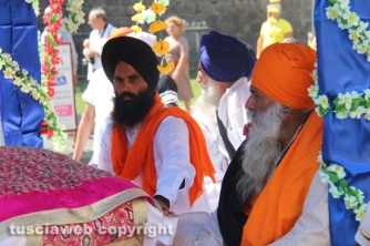 I sikh invadono Viterbo