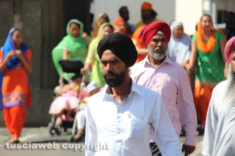 I sikh invadono Viterbo