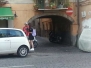 I turisti fotografano i materassi 