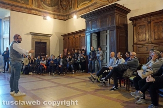 I turisti invadono la città dei Papi