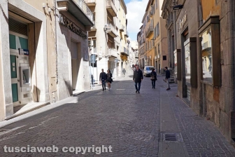 I turisti invadono la città dei Papi