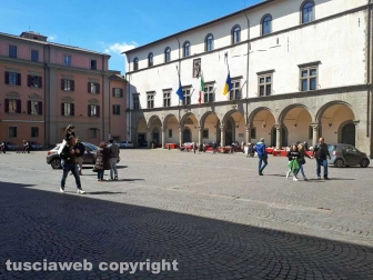 I turisti invadono la città dei Papi