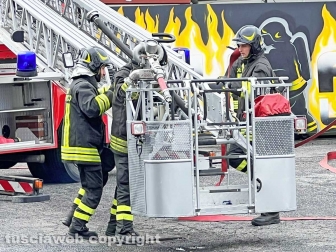 Viterbo - i Vigili del fuoco festeggiano Santa Barbara - Simulazione di un intervento