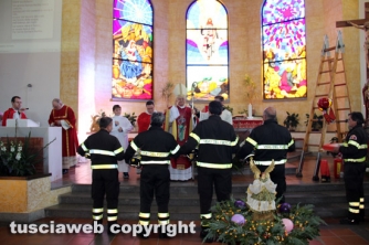 I vigili del fuoco festeggiano santa Barbara